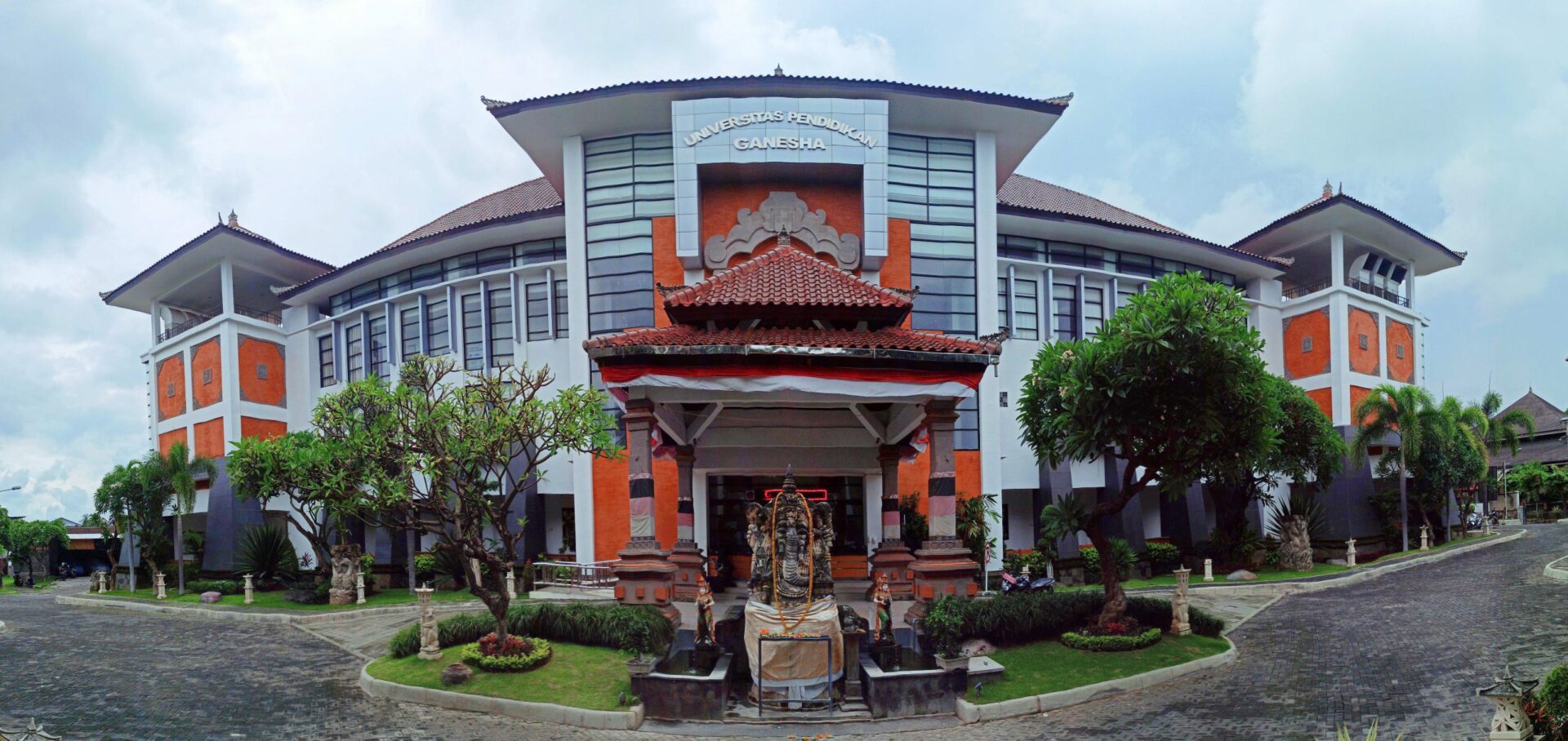 Gedung Rektorat Universitas Pendidikan Ganesha UNDIKSHA