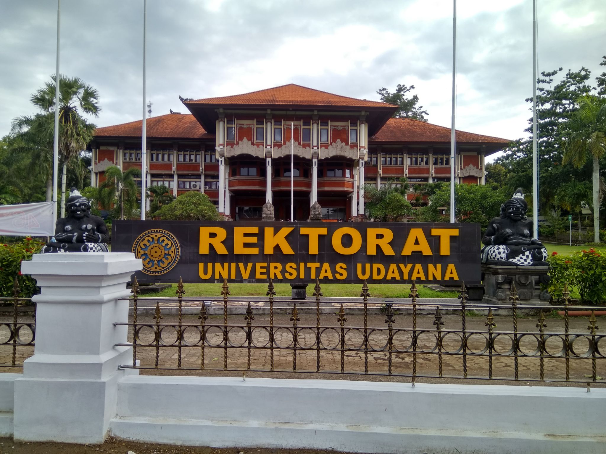 Rektorat Universitas Udayana Bali